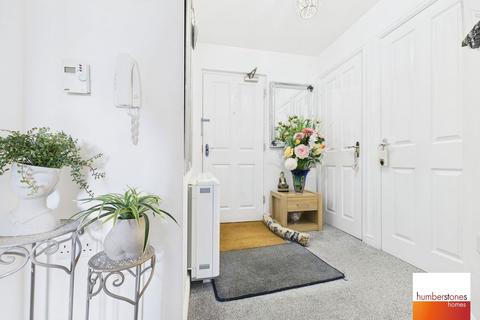 24 Charter Place, Oldbury, B68 0PD