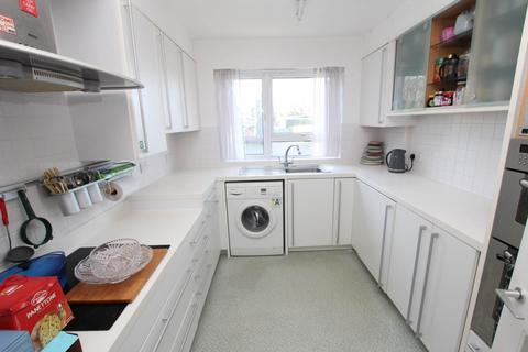 2 bedroom flat for sale, Compton Place Road, Eastbourne, BN21 1EE