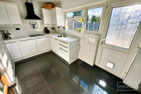 41 Alder Road, Southampton, SO16 5EG