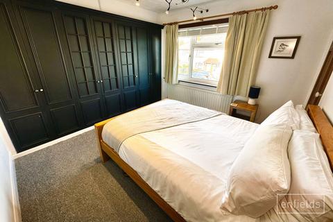 41 Alder Road, Southampton, SO16 5EG