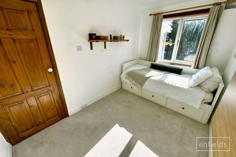 41 Alder Road, Southampton, SO16 5EG