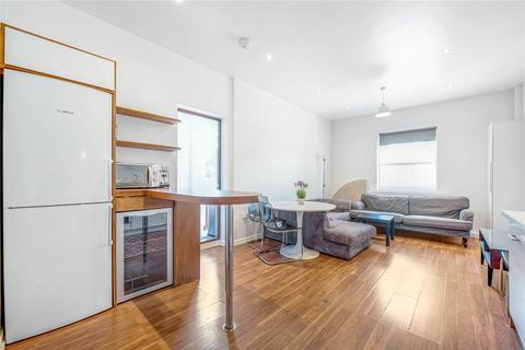 2 bedroom terraced house to rent, Balham Grove, London, SW12