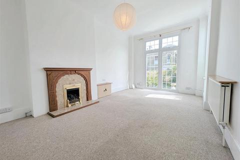 2 bedroom flat for sale, Belvedere Street, Ryde, PO33 2JW