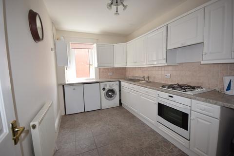 2 bedroom flat to rent, Cyprus Avenue, Lytham St. Annes, Lancashire, FY8