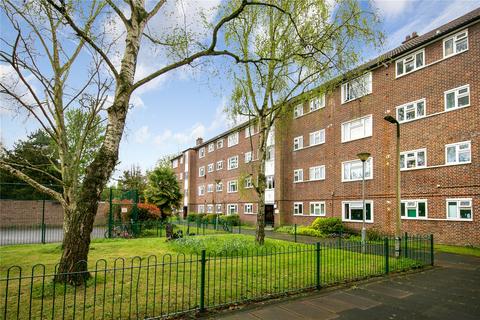 3 bedroom apartment for sale, Magnolia Court, West Hall Road, Kew, Surrey, TW9