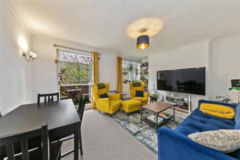 3 bedroom apartment for sale, Magnolia Court, West Hall Road, Kew, Surrey, TW9