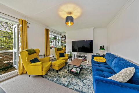 3 bedroom apartment for sale, Magnolia Court, West Hall Road, Kew, Surrey, TW9