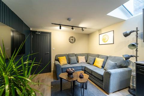 6 bedroom house to rent, Hubert Road, Birmingham B29