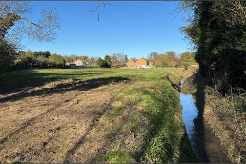 Land to rent, Duckthorpe Lane, Marshchapel, Grimsby
