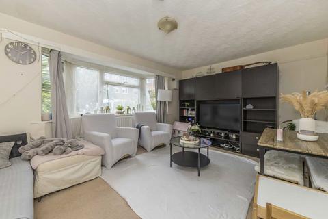 2 bedroom flat to rent, Anglesea Road, Kingston Upon Thames KT1