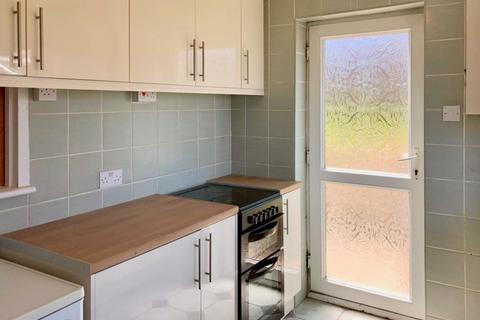3 bedroom semi-detached house to rent, Mount Crescent, Morriston, SA6