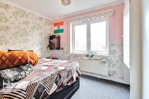80 Drummond Road, Romford, RM7 7EW