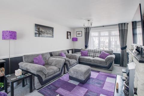 6 Rowan Close, Bromsgrove, B61 8RP