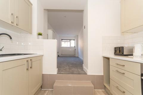 undefined, GROUND FLOOR FLAT Holdenhurst Rd SHELBOURNE CLOSE