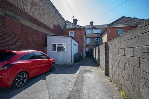 undefined, GROUND FLOOR FLAT Holdenhurst Rd SHELBOURNE CLOSE