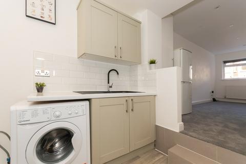 undefined, GROUND FLOOR FLAT Holdenhurst Rd SHELBOURNE CLOSE
