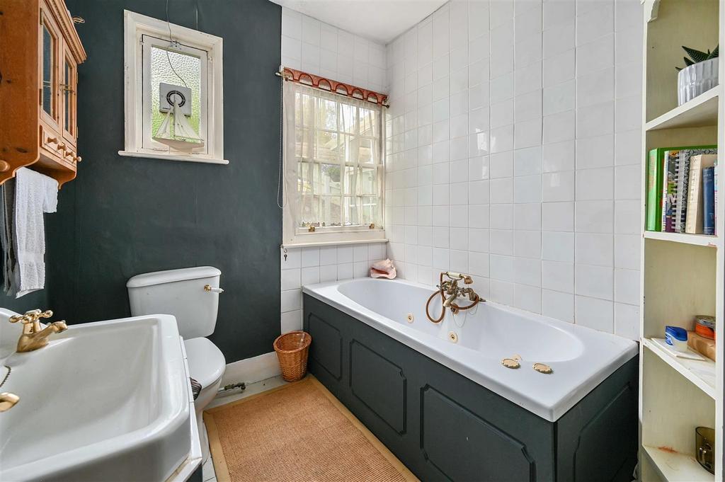 5 ST MARYS TERRACE - TN343 LS (44).jpg
