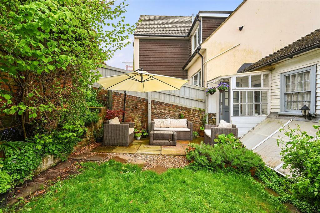 5 ST MARYS TERRACE - TN343 LS (2).jpg