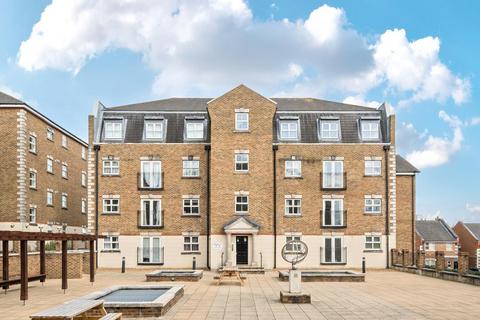 2 bedroom flat for sale, Brook Square, Shooters Hill, London, SE18