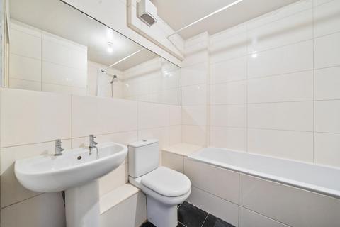 2 bedroom flat for sale, Brook Square, Shooters Hill, London, SE18