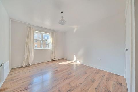 2 bedroom flat for sale, Brook Square, Shooters Hill, London, SE18