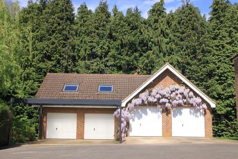 undefined, Summers Lane, Hurtmore, Godalming, Surrey, GU7 2RR