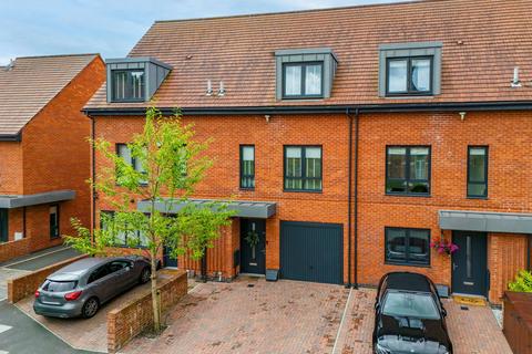 44 Barnes Way, Cheadle, SK8 2GH