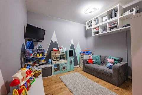 44 Barnes Way, Cheadle, SK8 2GH