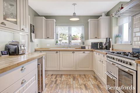 4 bedroom semi-detached house for sale, Hanging Hill Lane, Hutton, CM13
