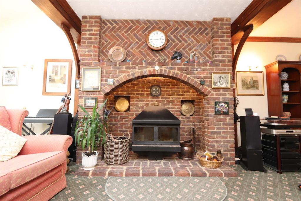 Kitchen/dining/family room