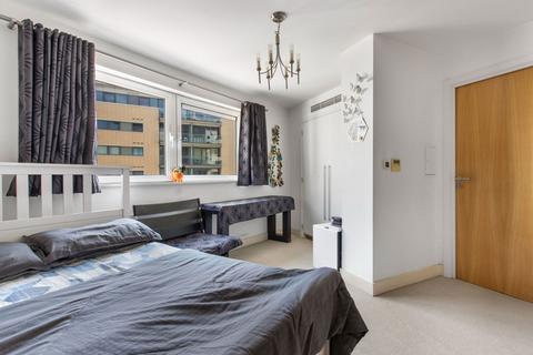 Flat 403, The Mast, 2 Albert Basin Way, London, E16 2QZ