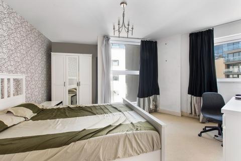 Flat 403, The Mast, 2 Albert Basin Way, London, E16 2QZ