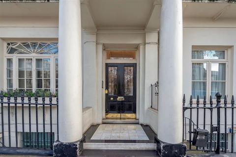 2 bedroom flat to rent, Sussex Gardens, London W2