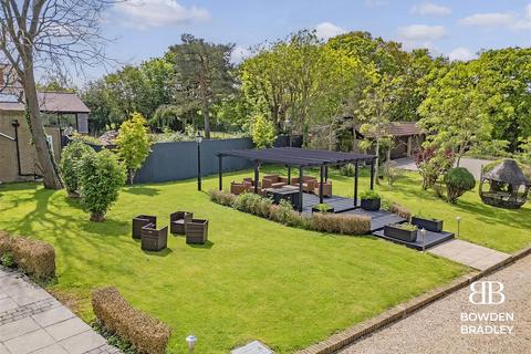 Stocks Farm Murthering Lane, Stapleford Abbotts, Romford, RM4 1JT