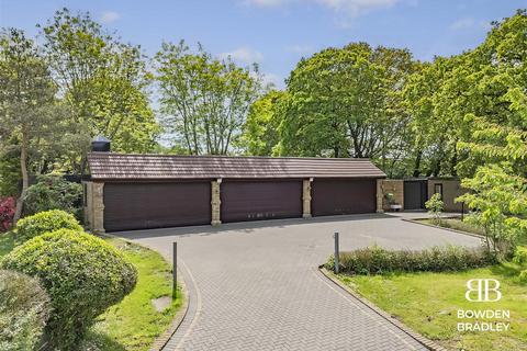 Stocks Farm Murthering Lane, Stapleford Abbotts, Romford, RM4 1JT
