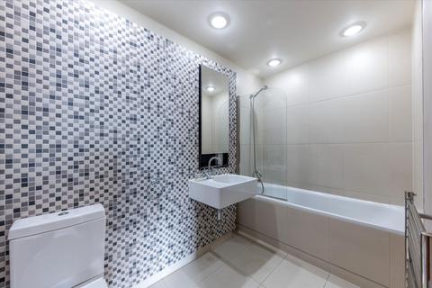 Flat 404, 20 Palace Street, London, SW1E 5BA