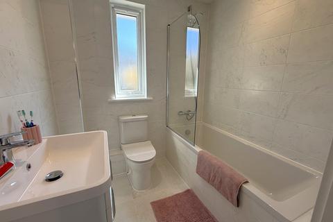 3 bedroom detached house for sale, Chickerell Road, Weymouth