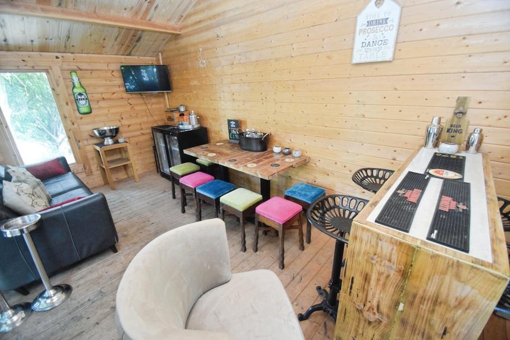 7dc18069-Garden 20shed