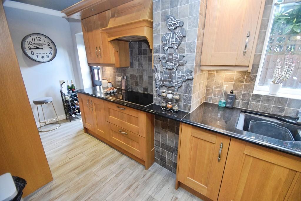 1f6cb316-Kitchen 202
