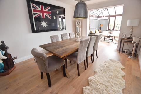 5 bedroom detached house for sale, Kirklands Gardens, Bradford BD17
