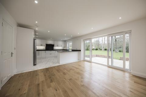 4 bedroom detached house for sale, Walshes Road, Crowborough