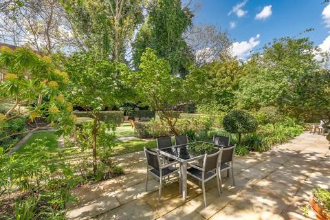 4 bedroom flat for sale, Holland Park, London