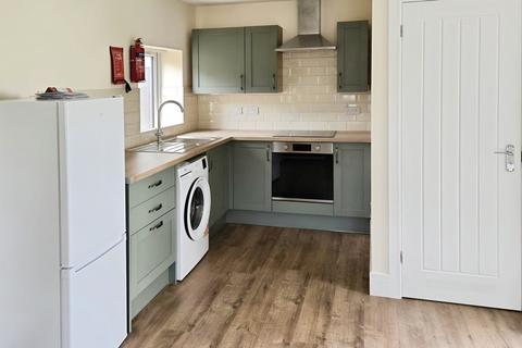 Studio to rent, Morris Crescent, Cowley