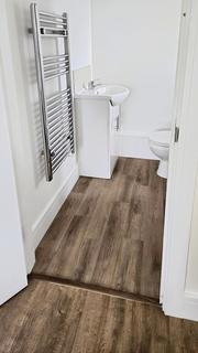 Studio to rent, Morris Crescent, Cowley
