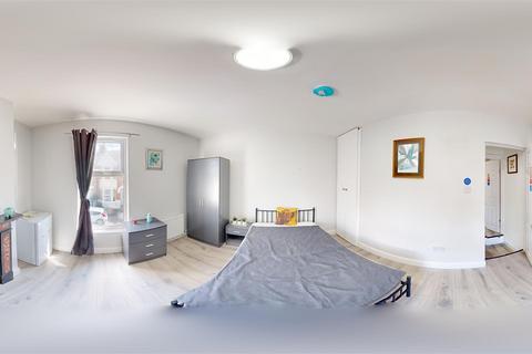 Studio to rent, Union Street, Maidstone ME14