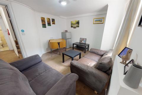 Studio to rent, Union Street, Maidstone ME14