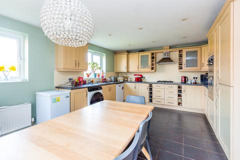 4 bedroom detached house for sale, Goulsbra Road, Rushden NN10