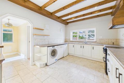 5 bedroom detached house for sale, Multi generation home with pool and sea views