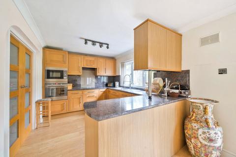 4 bedroom bungalow for sale, Stoneyfields Gardens, Edgware, Middx, HA8