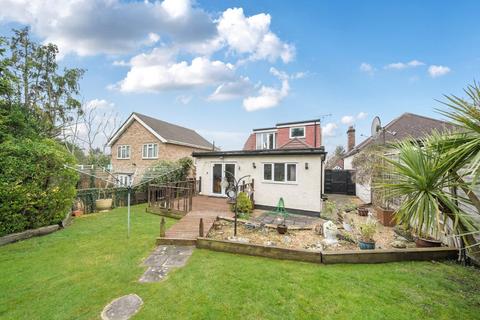 4 bedroom bungalow for sale, Stoneyfields Gardens, Edgware, Middx, HA8